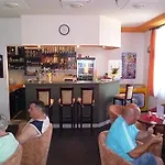 Guest house Adria 3*