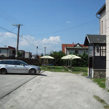 Adria ゲストハウス 3*