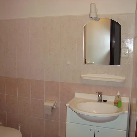 Adria ゲストハウス 3*