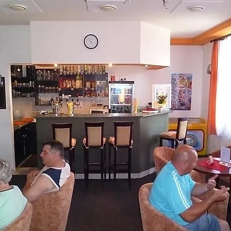 ゲストハウス Adria 3*